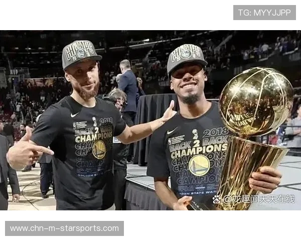 球员在社交媒体上与球迷互动引发好评，球星与球迷互动