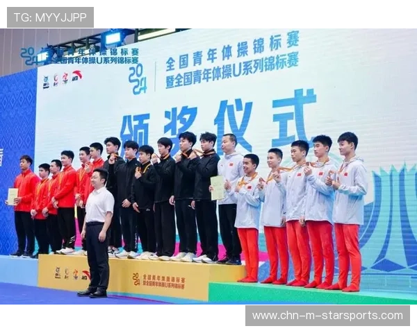 青少年体操选手进步显著 教练获表扬，青少年体操锦标赛